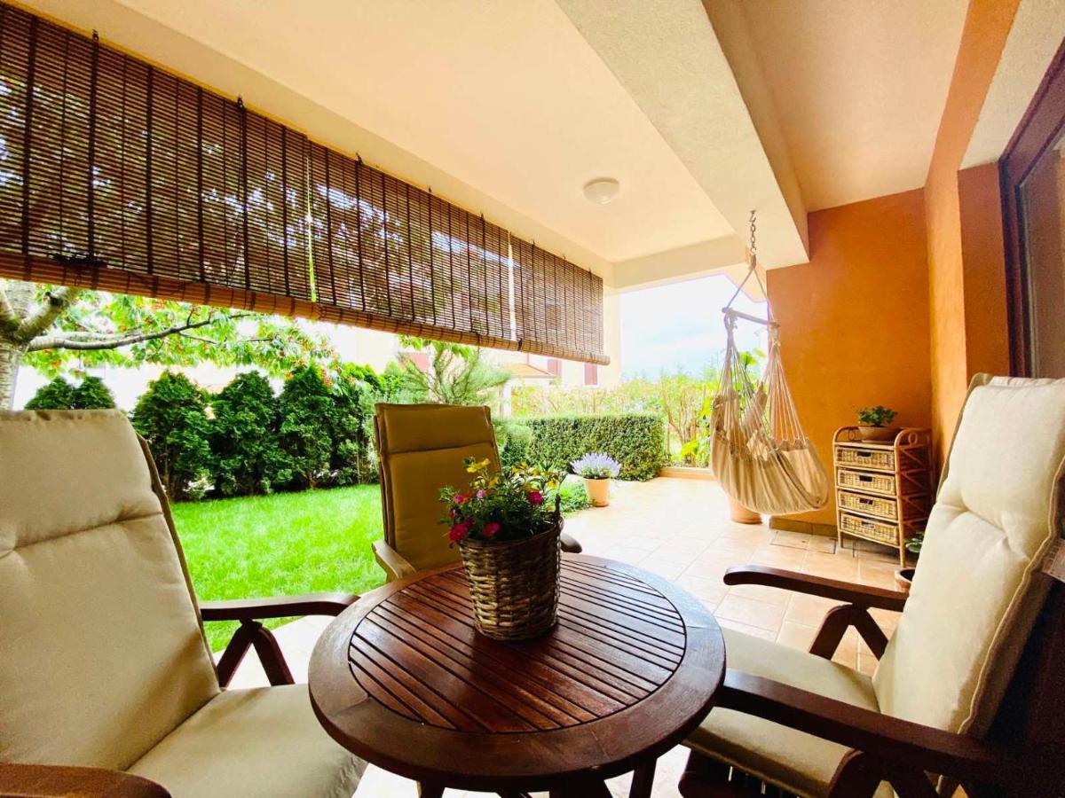 Apartman Rose-2025 Renovated Garden View ポレッチ エクステリア 写真