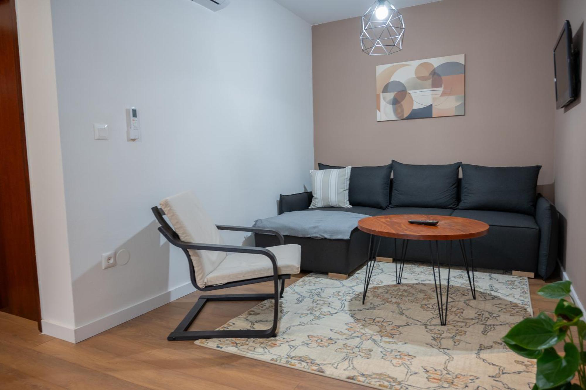 Apartman Rose-2025 Renovated Garden View ポレッチ エクステリア 写真